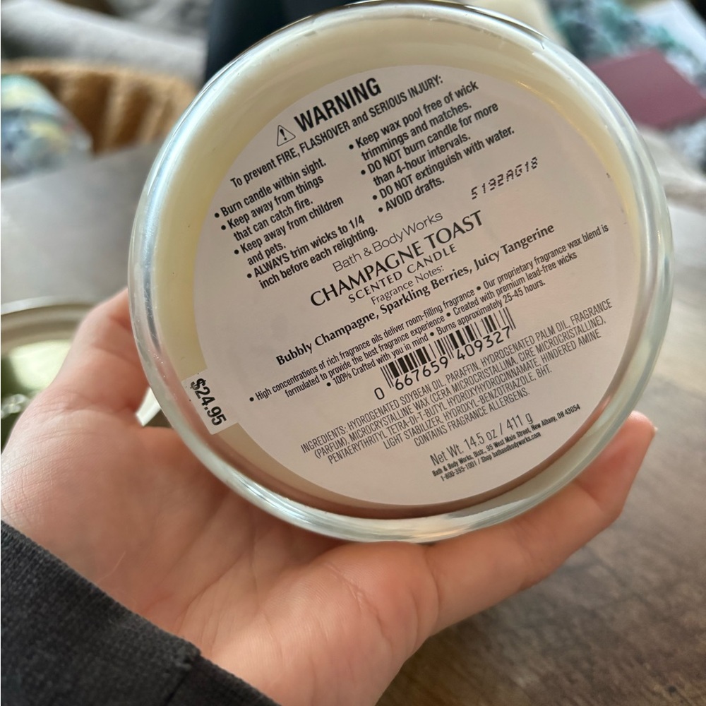 Bath & Body Works Champagne Toast Soy Wax Blend Candle - Picture 4 of 4
